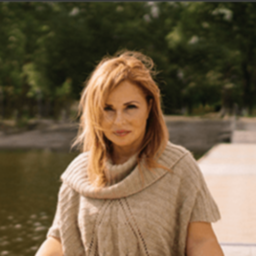 Catherine Kontos The Bellwether Magazine